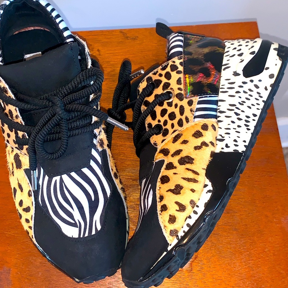 Steve Madden “Cliff” Sneakers(Women’s size 7)